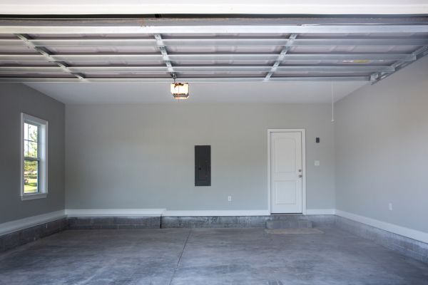 Garage Floor Installation in Roanoke