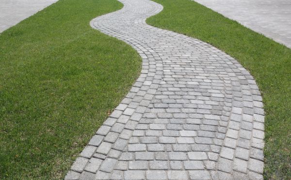 Cost of Walkway Paving in Roanoke