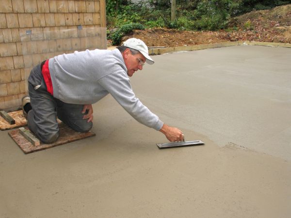 Flat Concrete Installation in Roanoke