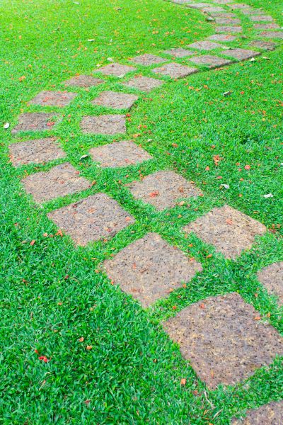Backyard Pathway Construction in Roanoke